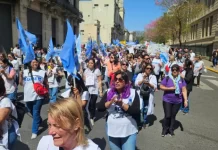 Según el gobierno, adhirió al paro menos del 60% de la docencia