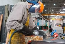 La industria registró en agosto su segunda mejora mensual consecutiva