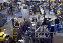 Después de caer en la primera mitad del año, la economía creció 3,9% en el tercer trimestre