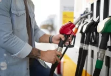 El Gobierno autorizó el autodespacho de combustible en todo el país