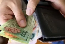 Los salarios formales perdieron casi el 5% en términos reales en 2024