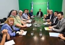 El gobierno provincial convocó a paritaria a los gremios docentes