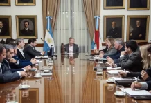 Salud mental y personas en situación de calle, los ejes de la reunión de Gabinete que presidió Frigerio