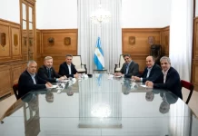 El Gobierno inauguró la “mesa federal” y Frigerio fue uno de los tres gobernadores presentes
