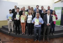 La provincia firmó convenios del programa Microcréditos para el impulso local en Concordia