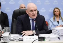 Acorralado por las denuncias de corrupción, José Luis Espert bajó su candidatura
