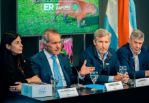Scioli llega a Paraná para reunirse con el sistema turístico entrerriano