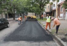 Realizan trabajos de repavimentación en calle Nogoyá