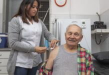 Analizan adelantar la vacunación ante el avance de la gripe H3N2 en el país
