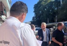 Docentes entregaron un petitorio a Frigerio para reclamar reapertura de paritarias