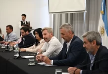 El gobernador encabezó una reunión con legisladores para avanzar en una reforma previsional