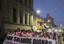 Masiva movilización de docentes en Paraná para reclamar mejoras salariales
