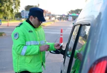 Comienza el fin de semana largo: todo lo que hay que llevar en el auto para circular por la ruta