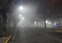 Impresionante niebla que cubrió Paraná: piden extremar la precaución