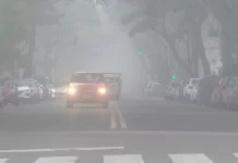 La niebla redujo la visibilidad y complicó la circulación durante la mañana