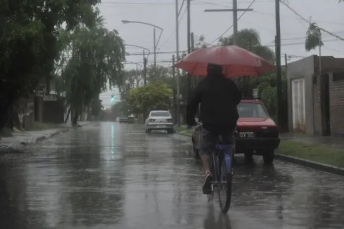lluvias-paraguas-calles