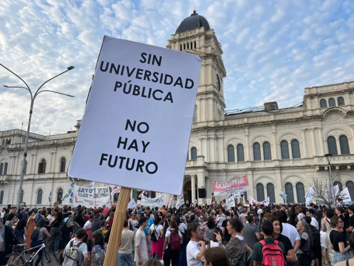 Marcha-Universitaria-8