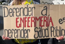 Enfermeros se movilizaron al Ministerio de Salud en reclamo por la nueva planificación de turnos y condiciones laborales
